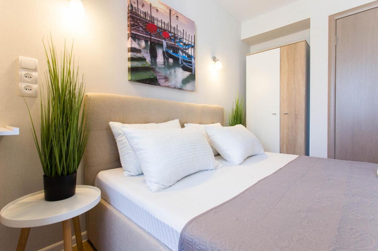 Apartment In The City Center - Gimnasiyna Naberezhna 24A-1 Jarkov Exterior foto