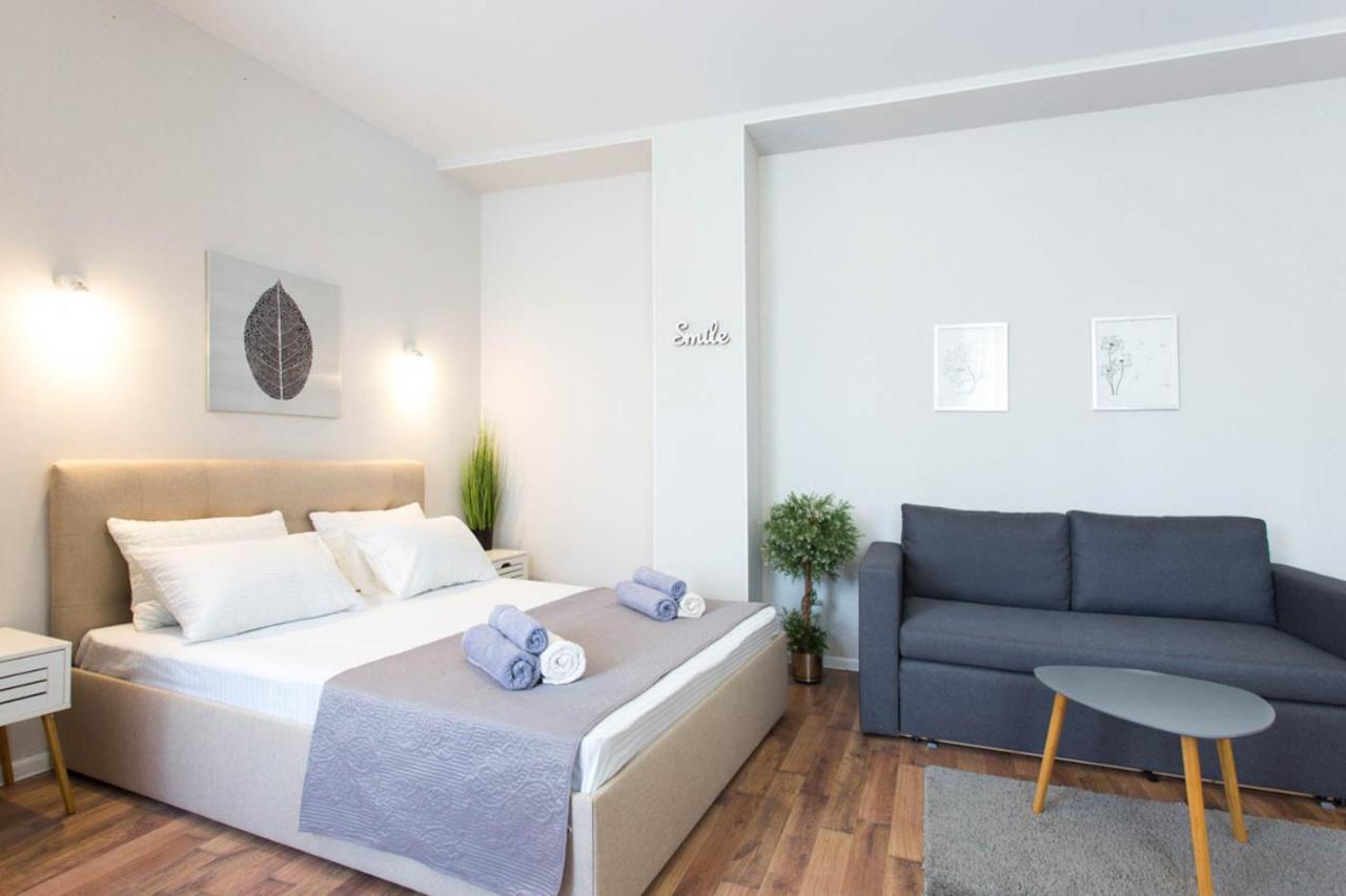 Apartment In The City Center - Gimnasiyna Naberezhna 24A-1 Jarkov Exterior foto