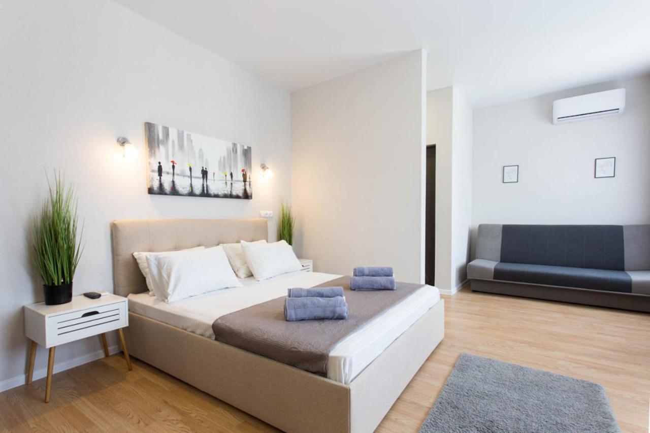 Apartment In The City Center - Gimnasiyna Naberezhna 24A-1 Jarkov Exterior foto