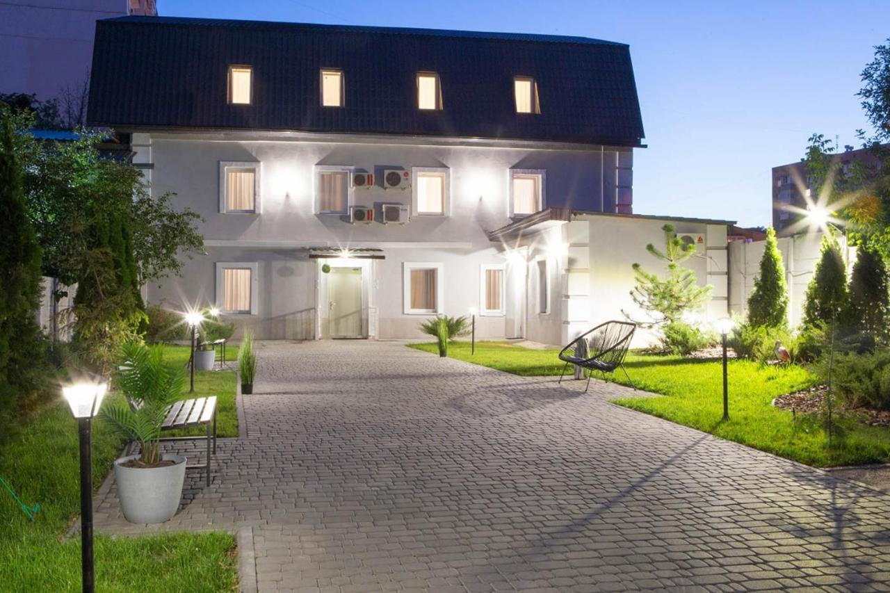Apartment In The City Center - Gimnasiyna Naberezhna 24A-1 Jarkov Exterior foto